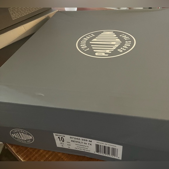 NIB Palladium Revolt Hi Tx in Olive Green Night High Top Sneaker Boots - Size 10 - Picture 8 of 10